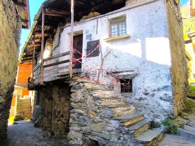 Rustico in vendita a Chiesa In Valmalenco, Lombardia