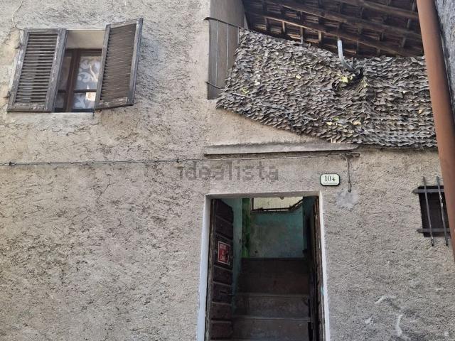Rustico in vendita a Donnas, Aosta