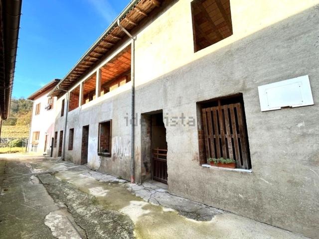 Rustico in vendita a Gurone, Malnate