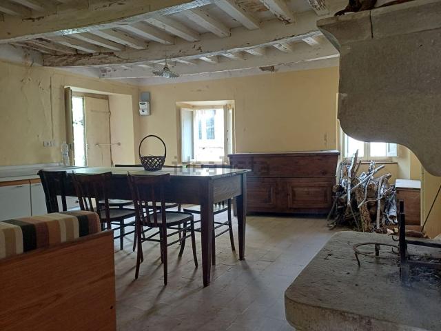 Rustico in vendita a Borgo Pace, Pesaro e Urbino
