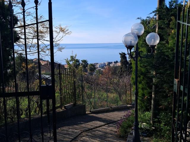 Rustico in vendita a San Remo, Liguria