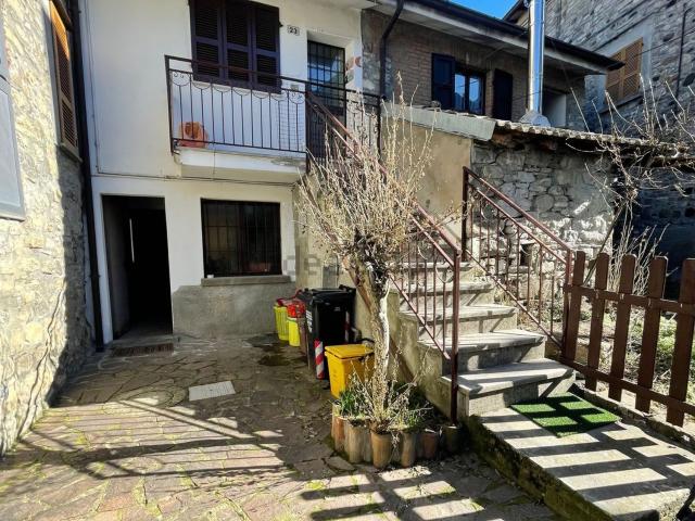 Rustico in vendita a Cascina Balzago, Bobbio