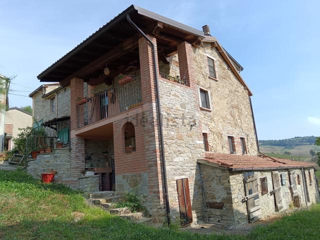 Rustico in vendita a Pentima, Piozzano