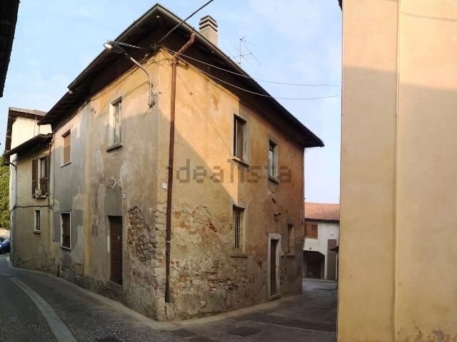 Rustico in vendita a Mornago, Lombardia