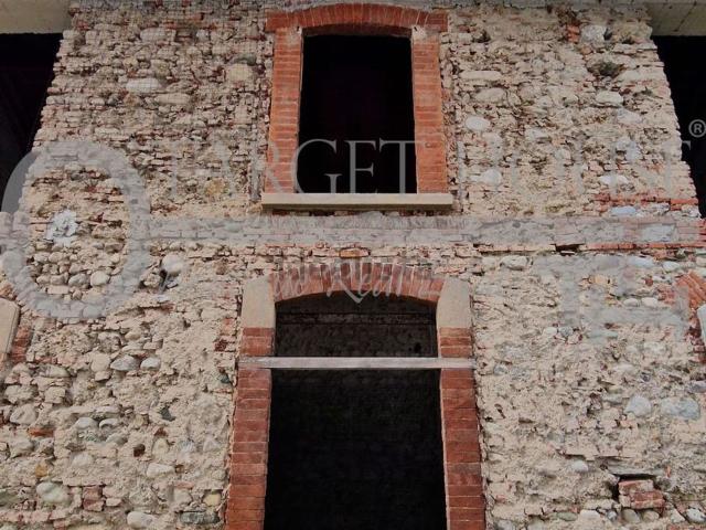 Rustico in vendita a Villa Romanò, Inverigo