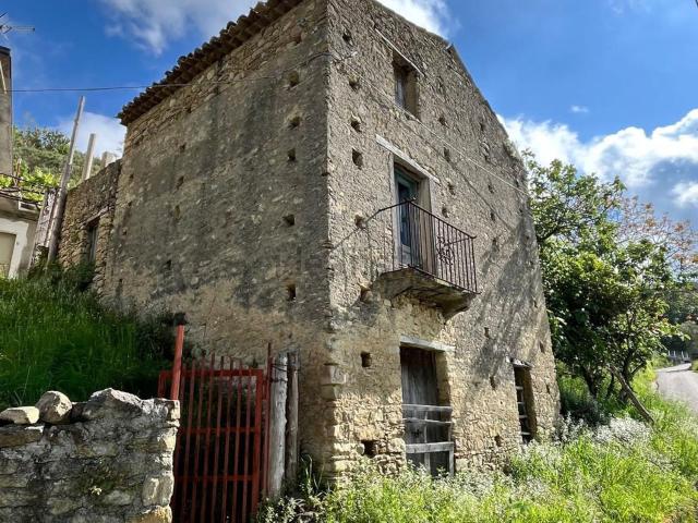 Rustico in vendita a Calabria, Cosenza