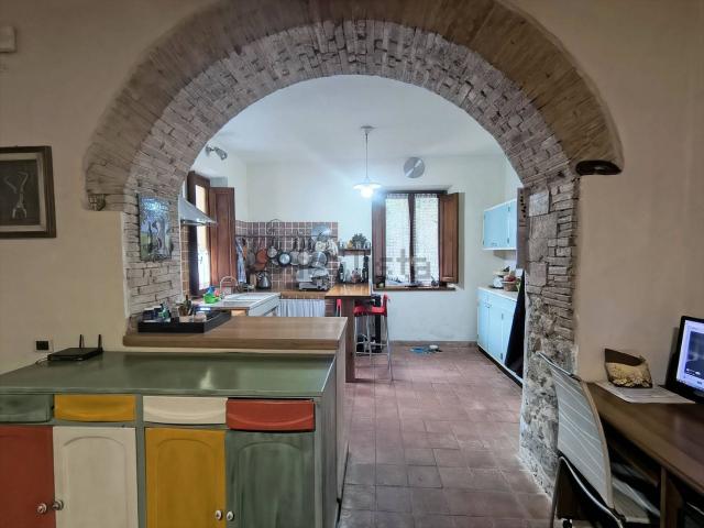 Rustico in vendita a Camaiore, Toscana