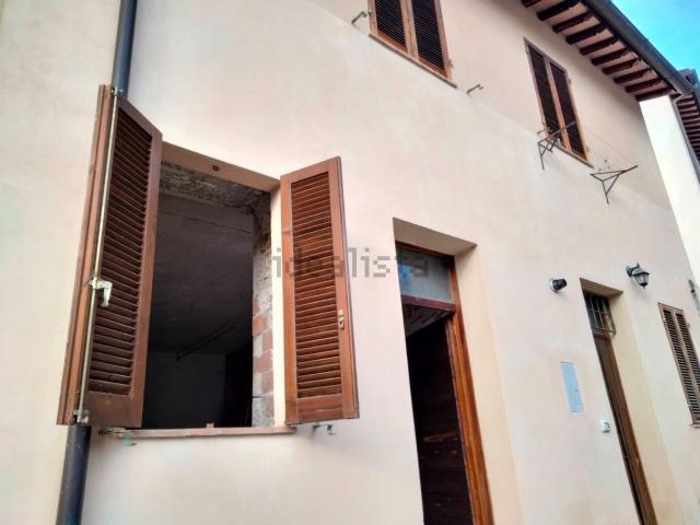 Rustico in vendita a Foligno, Umbria
