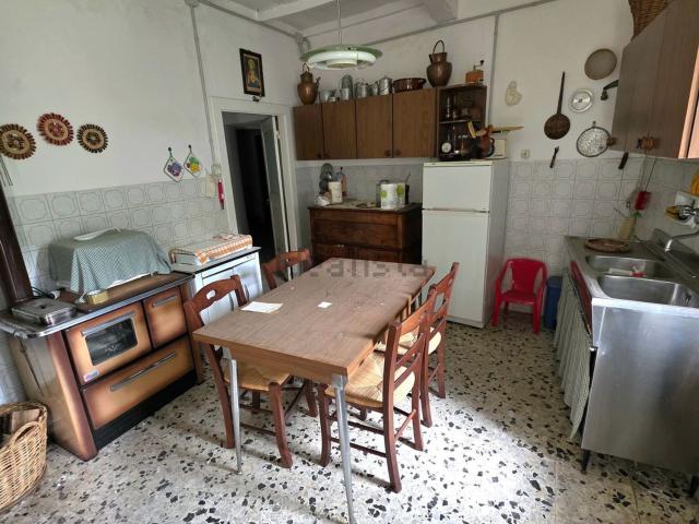 Rustico in vendita a Castel Focognano, Toscana