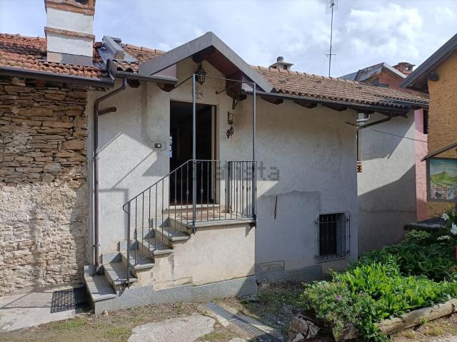 Rustico in vendita a Sant'Antonio Aradolo, Piemonte