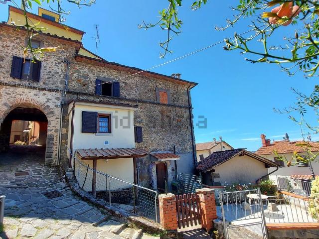 Rustico in vendita a Unione dei comuni Media Valle del Serchio, Crasciana