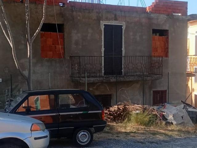Rustico in vendita a Marcellina, Calabria