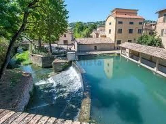 Rustico in vendita a Bevagna, Umbria