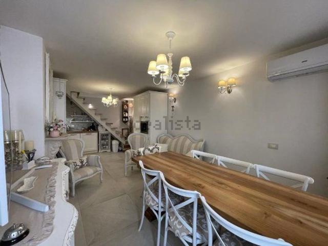 Rustico in vendita a Caprino Veronese, Veneto