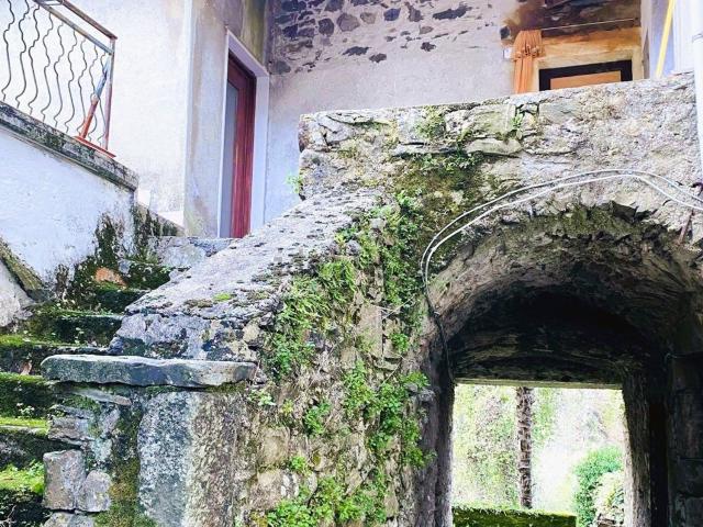 Rustico in vendita a Unione di comuni Montana Lunigiana, Tresana