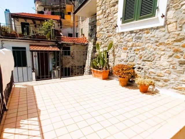 Rustico in vendita a Sarzana, Liguria