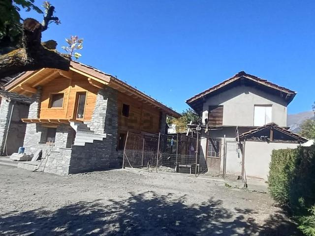 Rustico in vendita a La Salle, Aosta