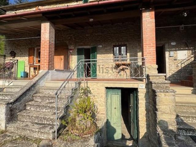 Rustico in vendita a Castel San Niccolò, Toscana