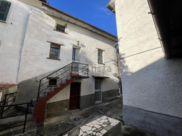 Rustico in vendita a Bardi, Reggio Emilia