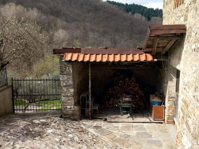 Rustico in vendita a Collegnago, Fivizzano