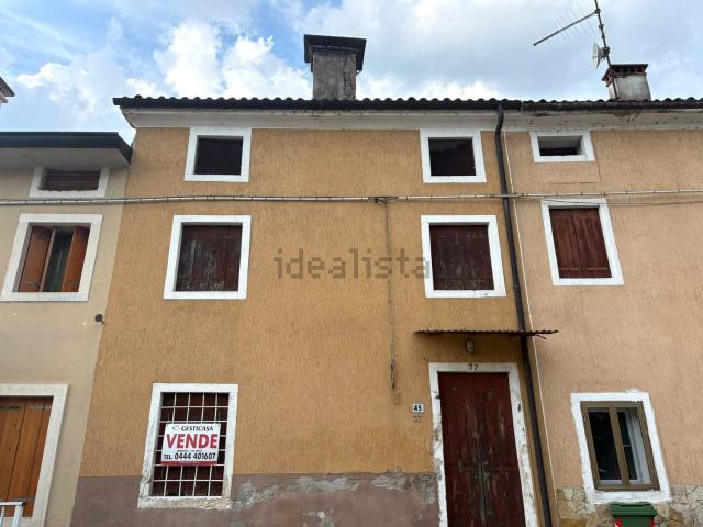 Rustico in vendita a Brendola, Veneto