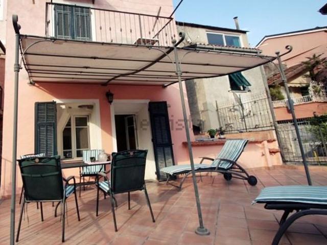 Rustico in vendita a Diano Castello, Liguria