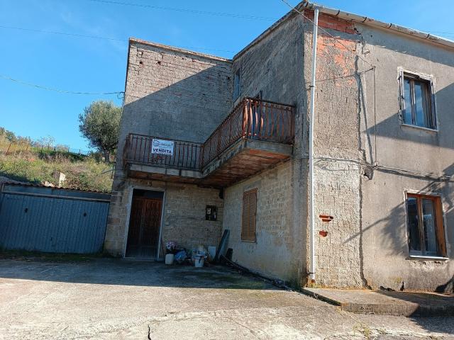 Rustico in vendita a Castelnuovo Cilento, Campania