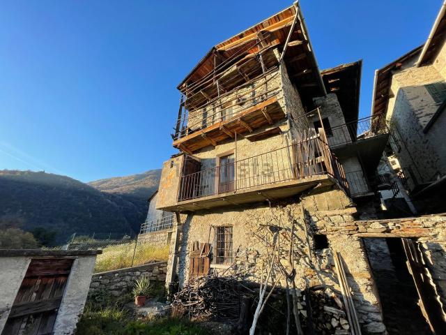 Rustico in vendita a Ardenno, Lombardia