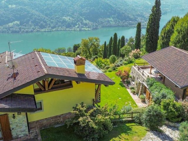 Villa Indipendente in vendita a Madrera, Ranzanico