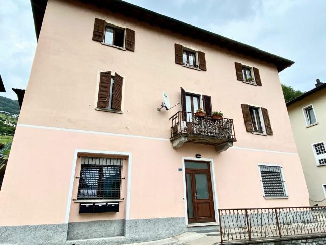Mehrfamilienhaus kaufen in Vacallo, Tessin