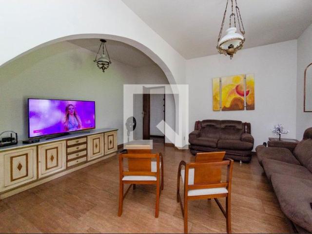 Casa aluguel em Região Geográfica Imediata de Belo Horizonte, Região Metropolitana de Belo Horizonte