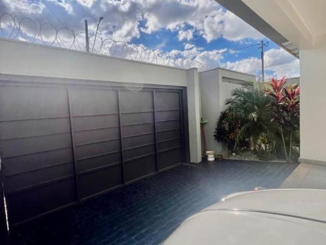 Casa venda em Região Geográfica Imediata de Patrocínio, Patrocínio
