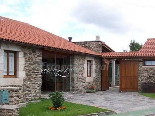 Casa en alquiler en Ordes, Galicia