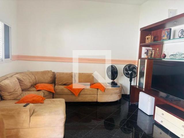 Casa aluguel em Região Geográfica Imediata do Rio de Janeiro, Região Metropolitana do Rio de Janeiro