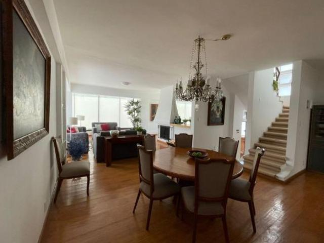 Casa Duplex en las Lomas de Chapultepec Con Terrazas