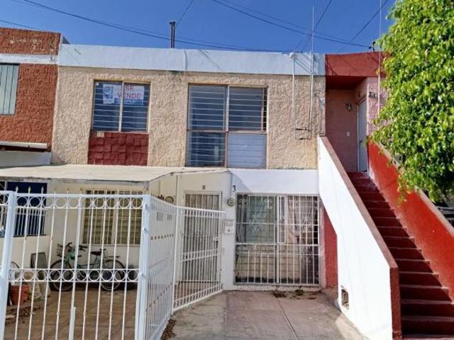 CASA DÚPLEX EN VENTA EN LOMAS DE ZAPOPAN