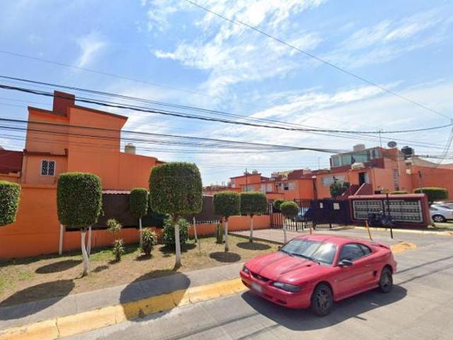 Casa Duplex en venta Paseo de los Ahuehuetes 17 Valle del Tenayo Recuperación Bancaria