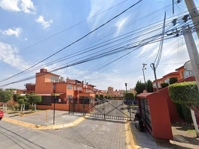 Casa Duplex en venta Paseo de los Ahuehuetes 17 Valle del Tenayo Recuperación Bancaria