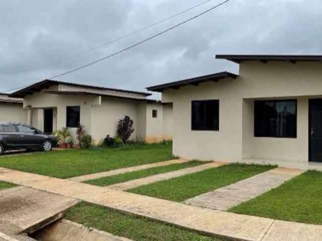 CASA ECONÓMICA CON BONO SOLIDARIO EN NATA DE LOS CABALLEROS