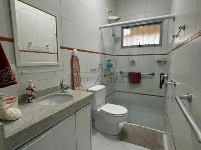Casa venda em Região Imediata de São José dos Campos, Região Metropolitana do Vale do Paraíba e Litoral Norte