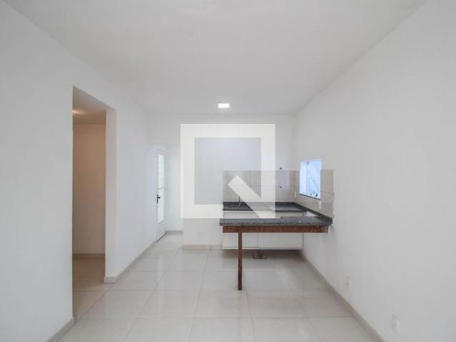 Casa aluguel em Mesquita