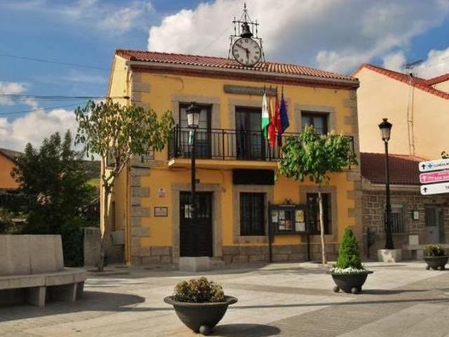 Casa en alquiler en Navalafuente