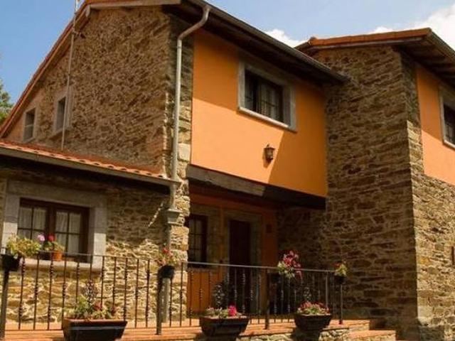 Casa en alquiler en Pravia