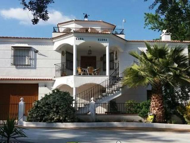 Casa en alquiler en Iznájar, Andalucía