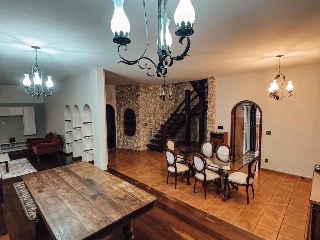 Casa aluguel em Região Geográfica Imediata de Belo Horizonte, Região Metropolitana de Belo Horizonte
