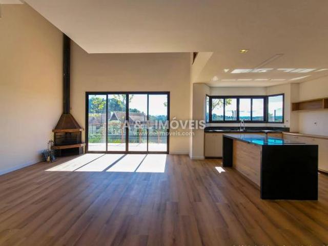 Casa venda em Região Imediata de Taubaté-Pindamonhangaba, Região Metropolitana do Vale do Paraíba e Litoral Norte