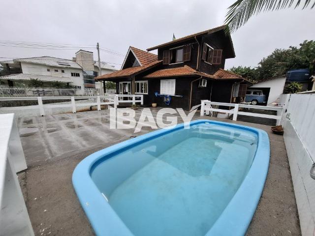 Casa aluguel em Região Geográfica Imediata de Florianópolis, São José