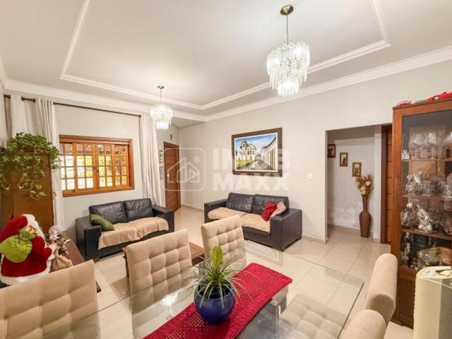 Casa venda em Região Geográfica Imediata do Distrito Federal, Região Integrada de Desenvolvimento do Distrito Federal e Entorno