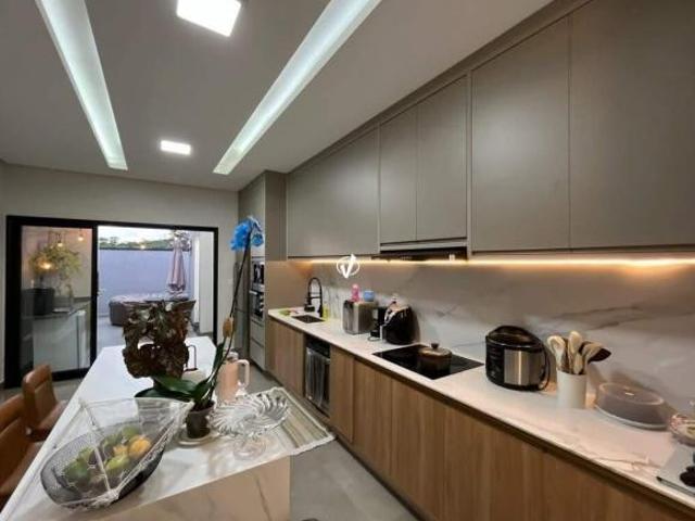 Casa venda em Região Imediata de Taubaté-Pindamonhangaba, Região Metropolitana do Vale do Paraíba e Litoral Norte