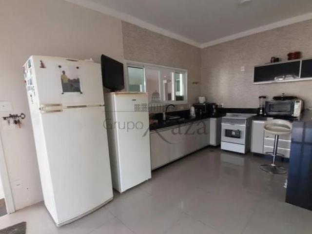 Casa venda em Região Imediata de São José dos Campos, Região Metropolitana do Vale do Paraíba e Litoral Norte